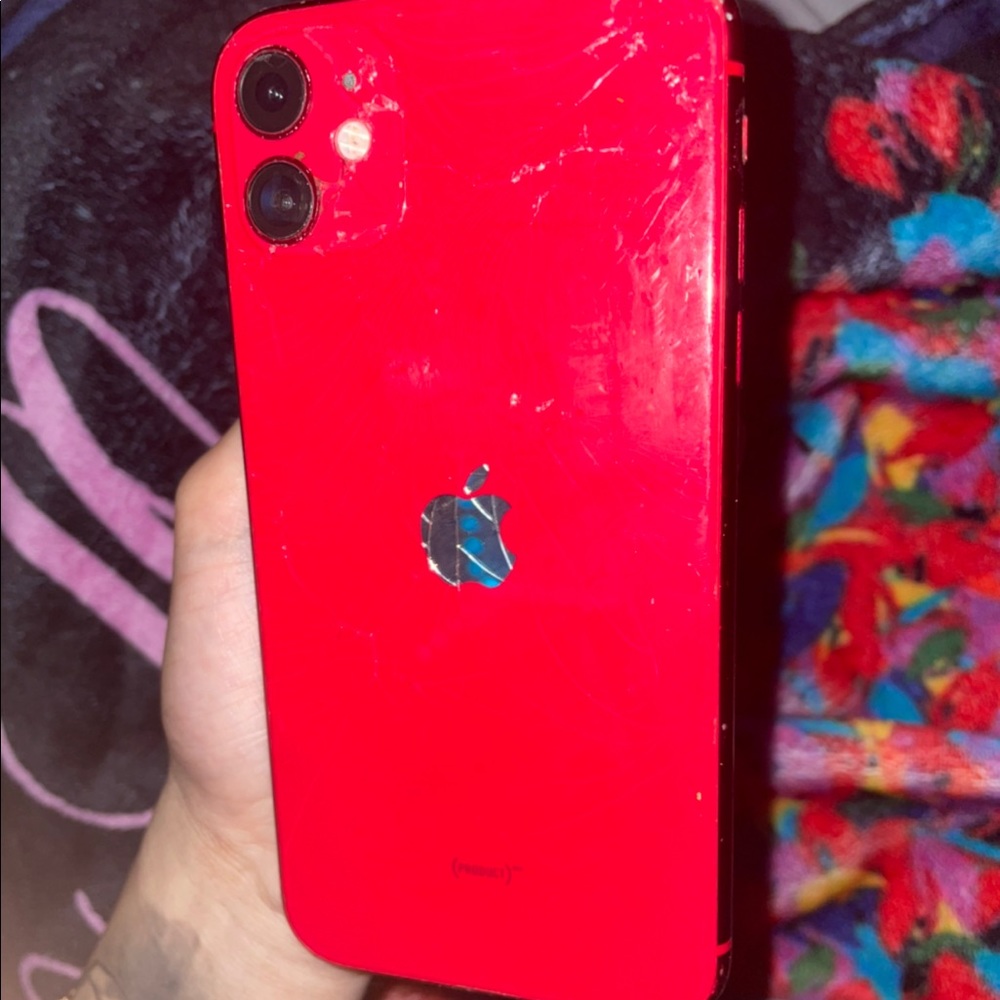 *Cracked* Iphone 11 64 gb